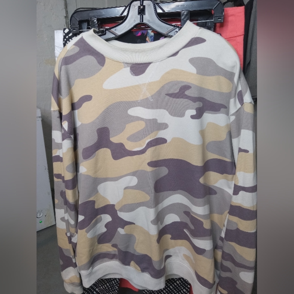 Men's Camo Crewneck